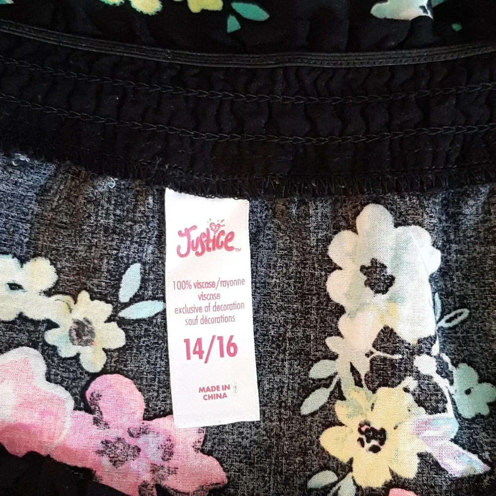 Cold Shoulder Top - Picture 2 of 4